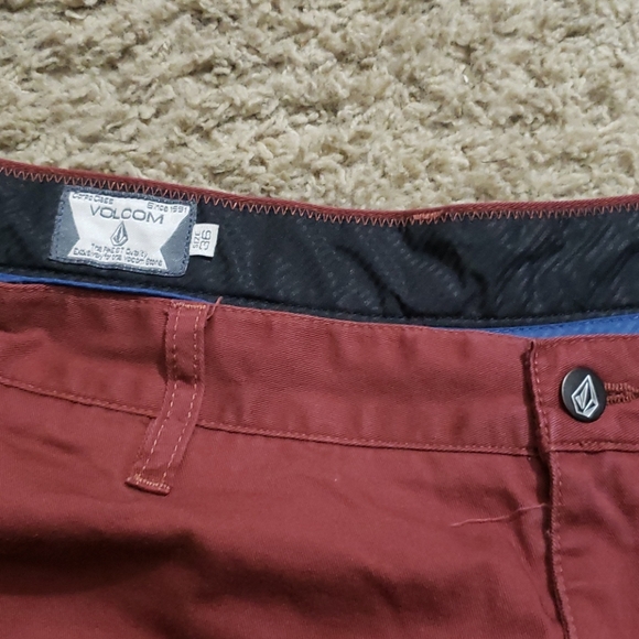 Volcom shorts  size 36 - Picture 2 of 3